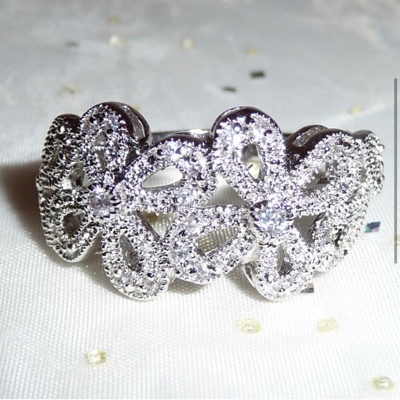 Lia Sophia Abloom ring size 8 - Picture 3 of 3